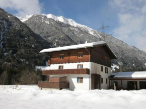 Гостиница Apartment in Matrei in Osttirol with Garden Play Equipment  Матрай